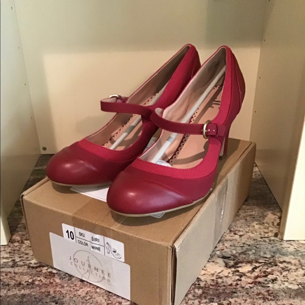 Journey Collection SIRI Shoes, Wine, Sz. 10 EUC